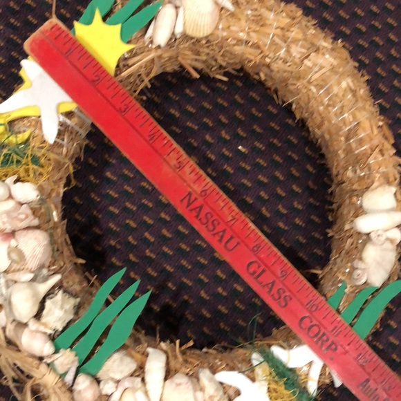 Handmade Seashell straw wreath for summertime door decor - Picture 12 of 16